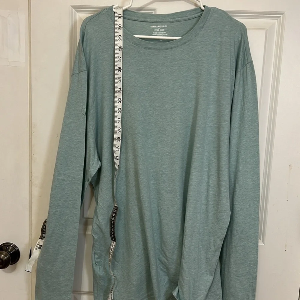 Banana Republic Green Long Sleeve t-shirt size XL green crewneck cotton
